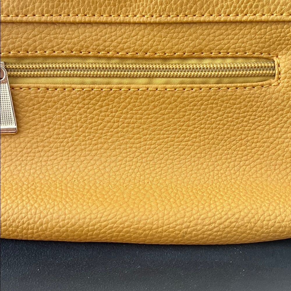Pebbled Vegan Mustard Wristlet - Picture 3 of 3